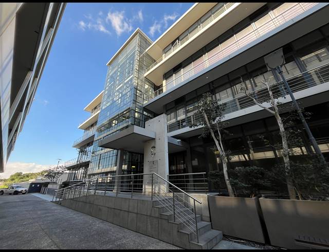 236M² OFFICE TO LET IN WOODSTOCK